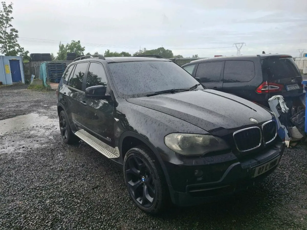 Bmw x5 comercial - Image 1