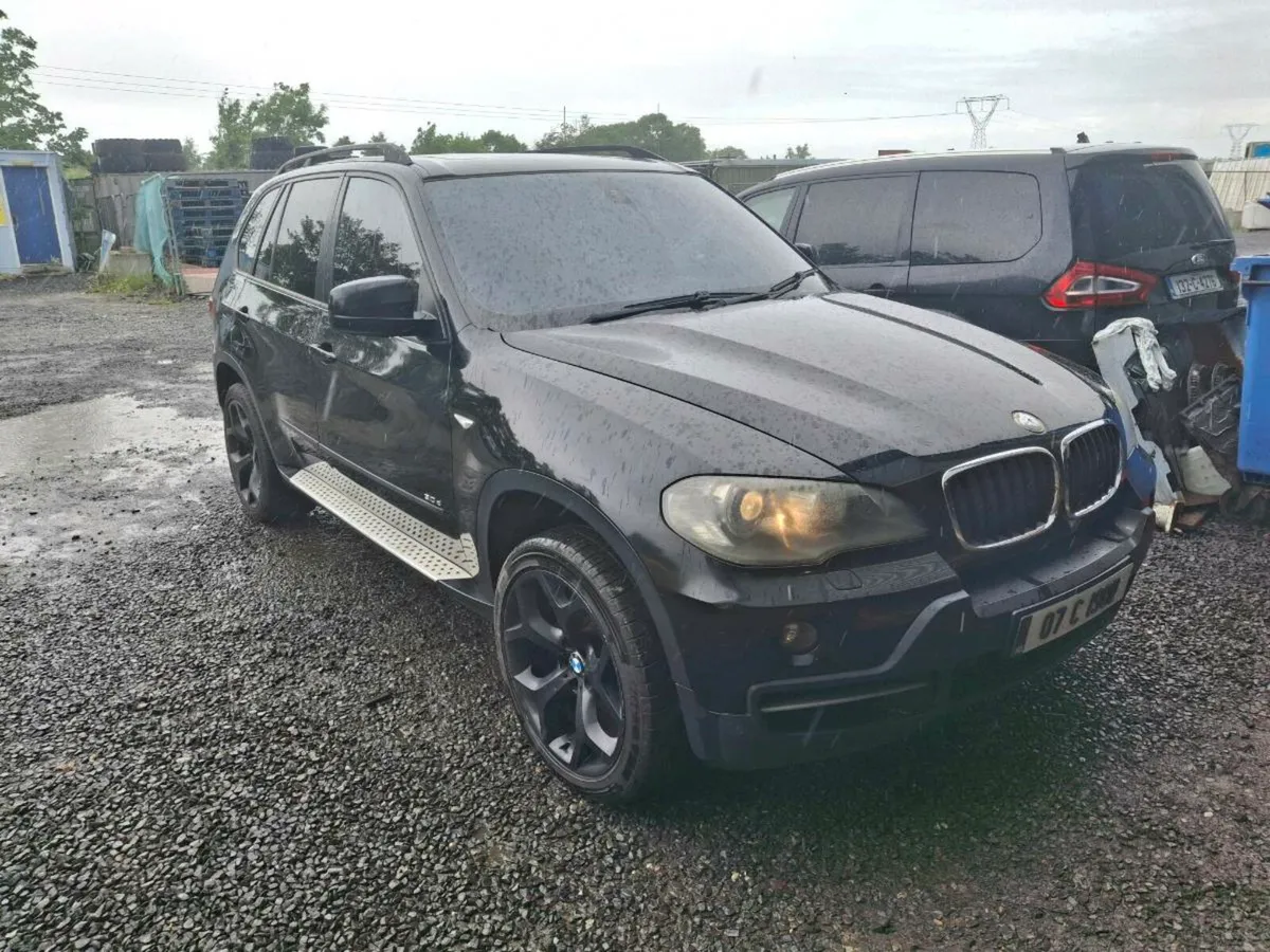 Bmw x5 comercial - Image 4