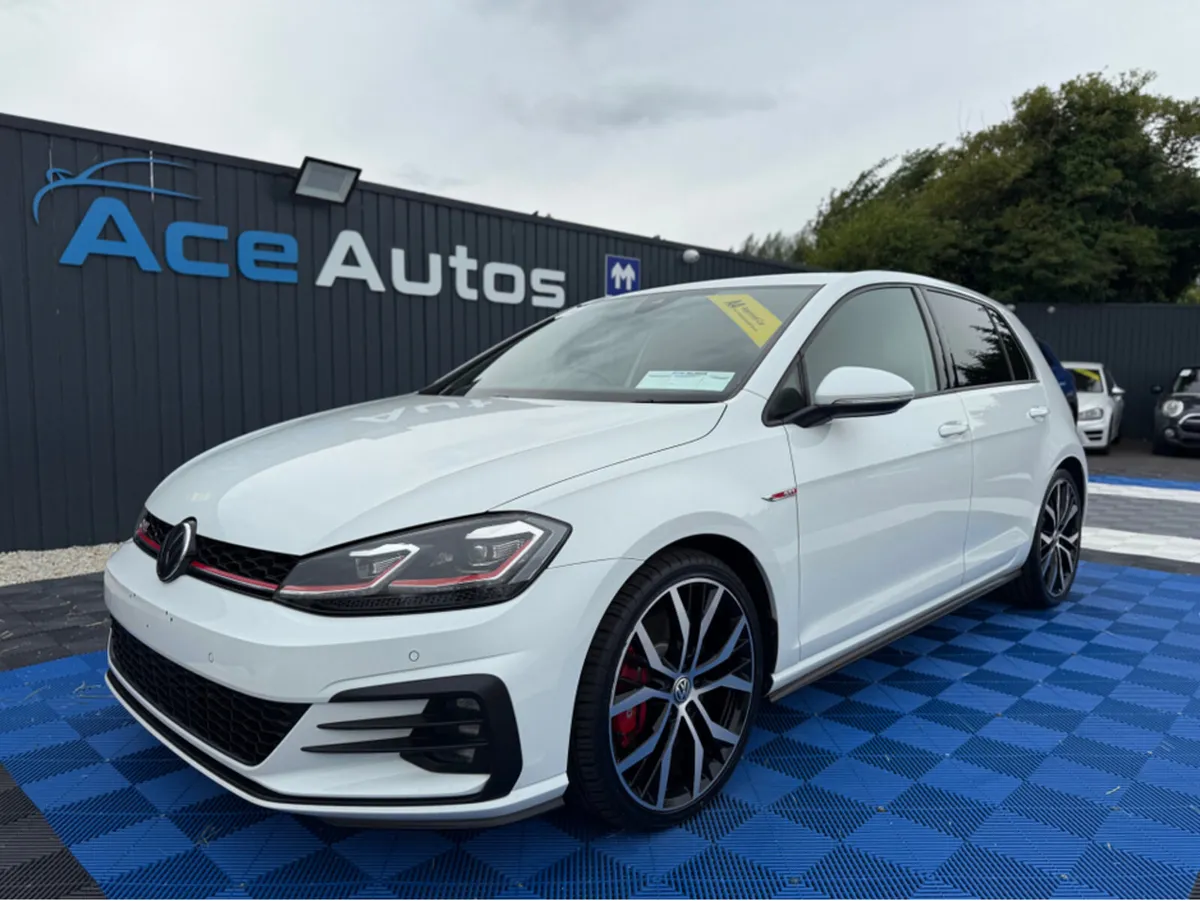 Volkswagen Golf GTI PERFORMACE - 2.0L PETROL - AUT - Image 2