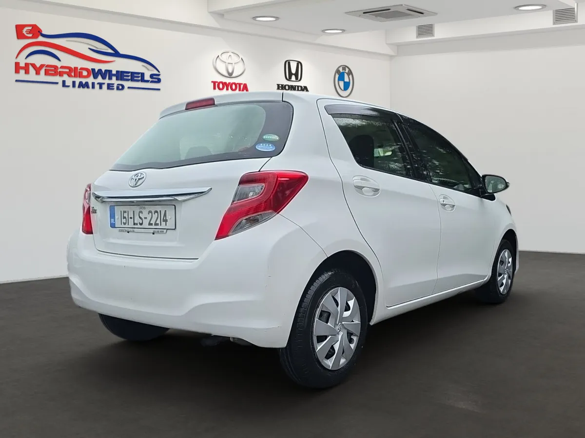 Toyota Vitz 2015 Automatic - Low mileage - Image 4