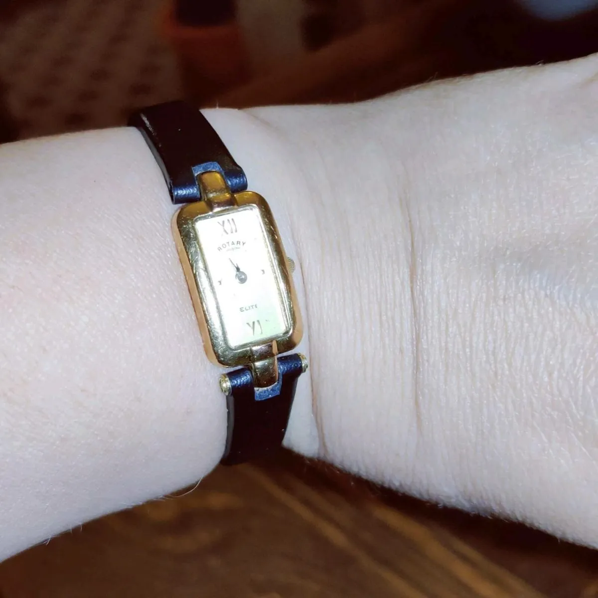 NEW ROTARY OBLONG, 9CT Gold Unisex Watch ! - Image 3