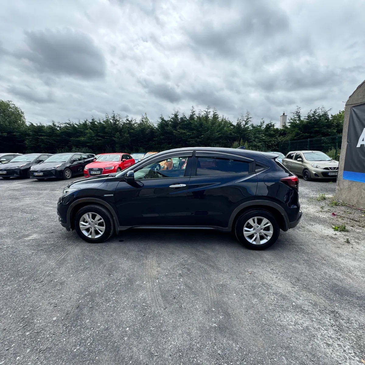 Honda Vezel Hybrid Low Milege - Image 3