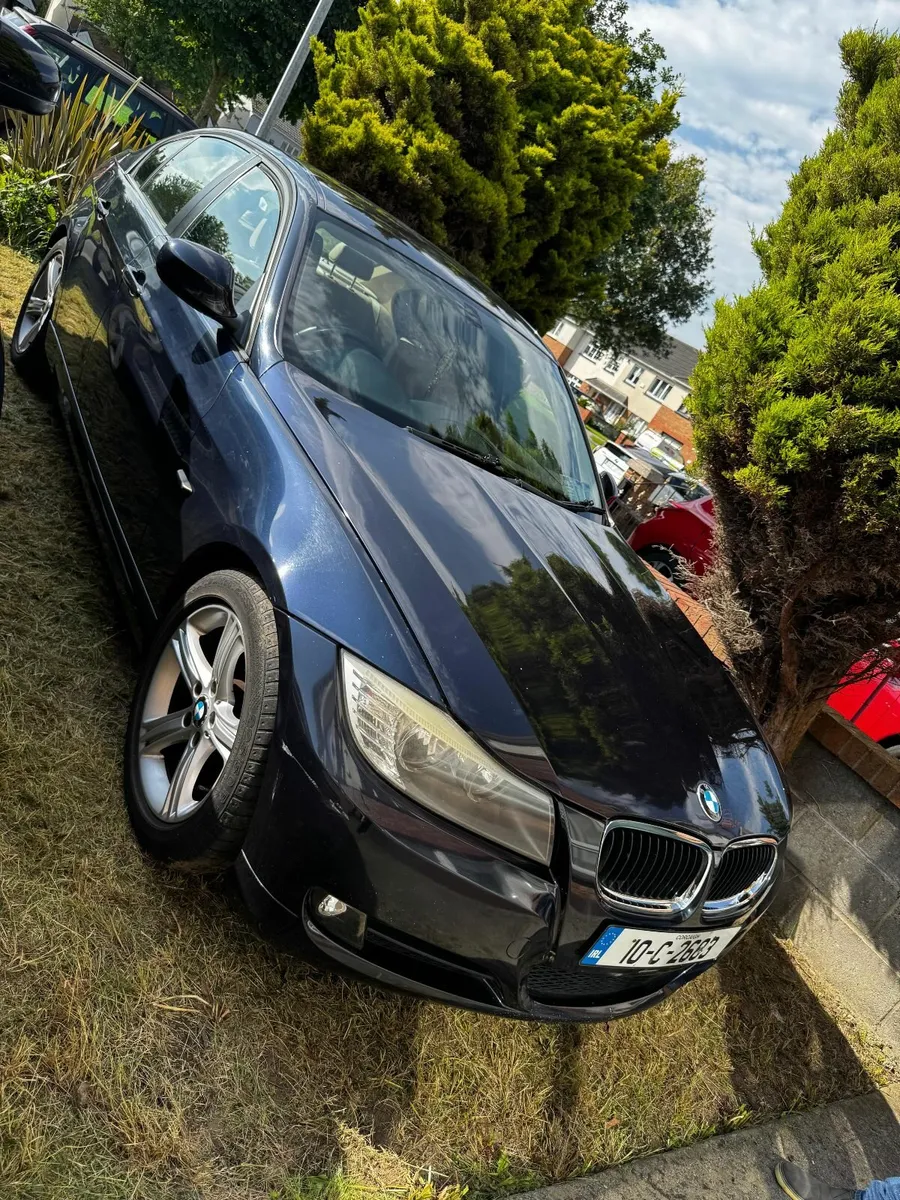 BMW 3-Series 2010 - Image 1