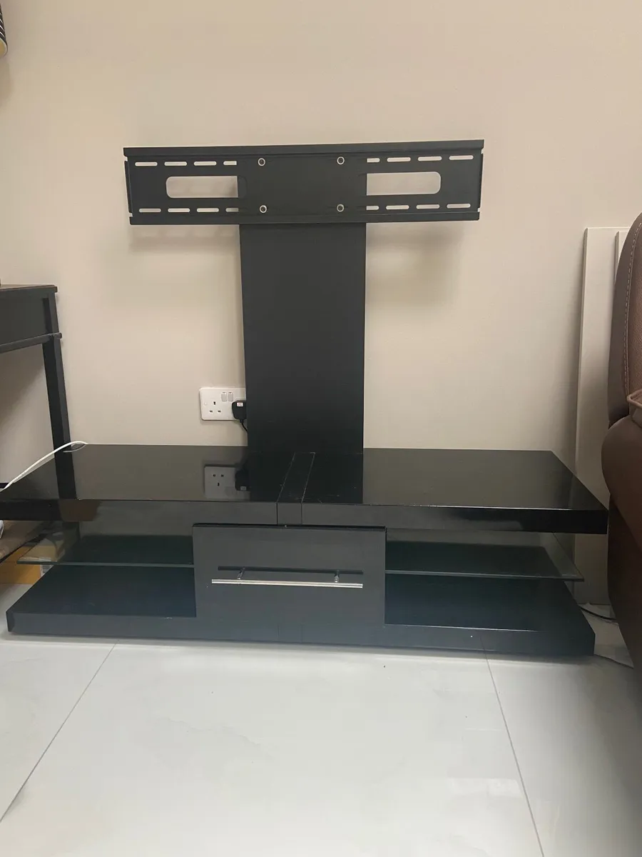Tv stand - Image 1