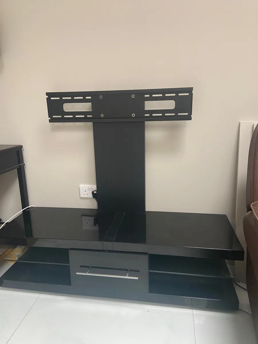 Tv stand - Image 2