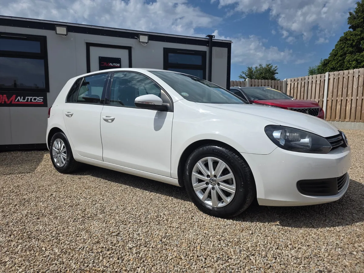 Volkswagen Golf Automatic - Image 2