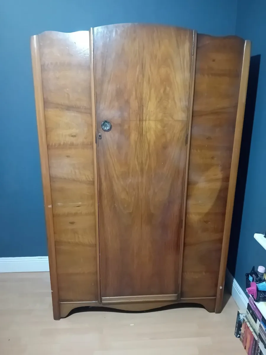 Wardrobe - Image 4