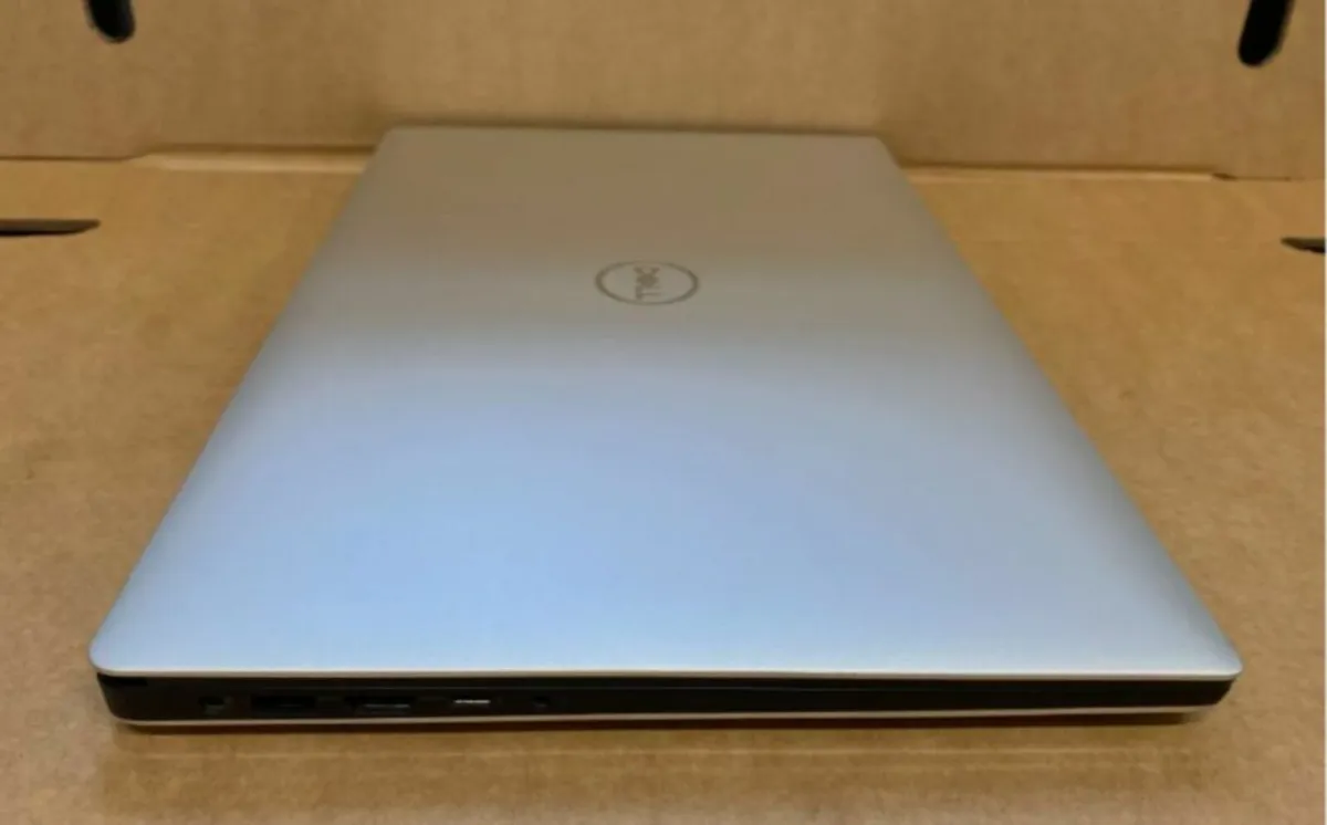 Dell Precision 5540 15.6"" Gaming XEON 16GB 512GB - Image 3