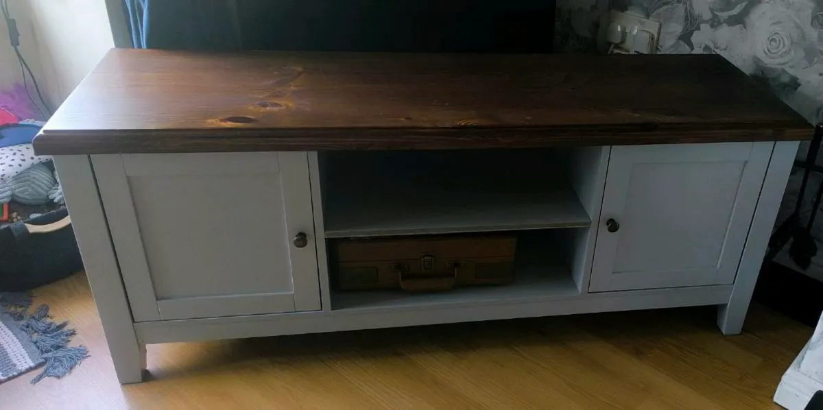 TV Cabinet - Image 1