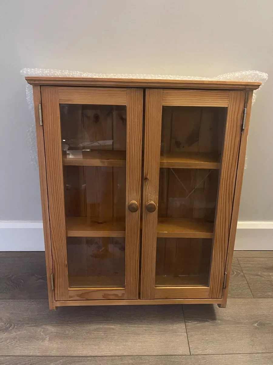 Wall unit