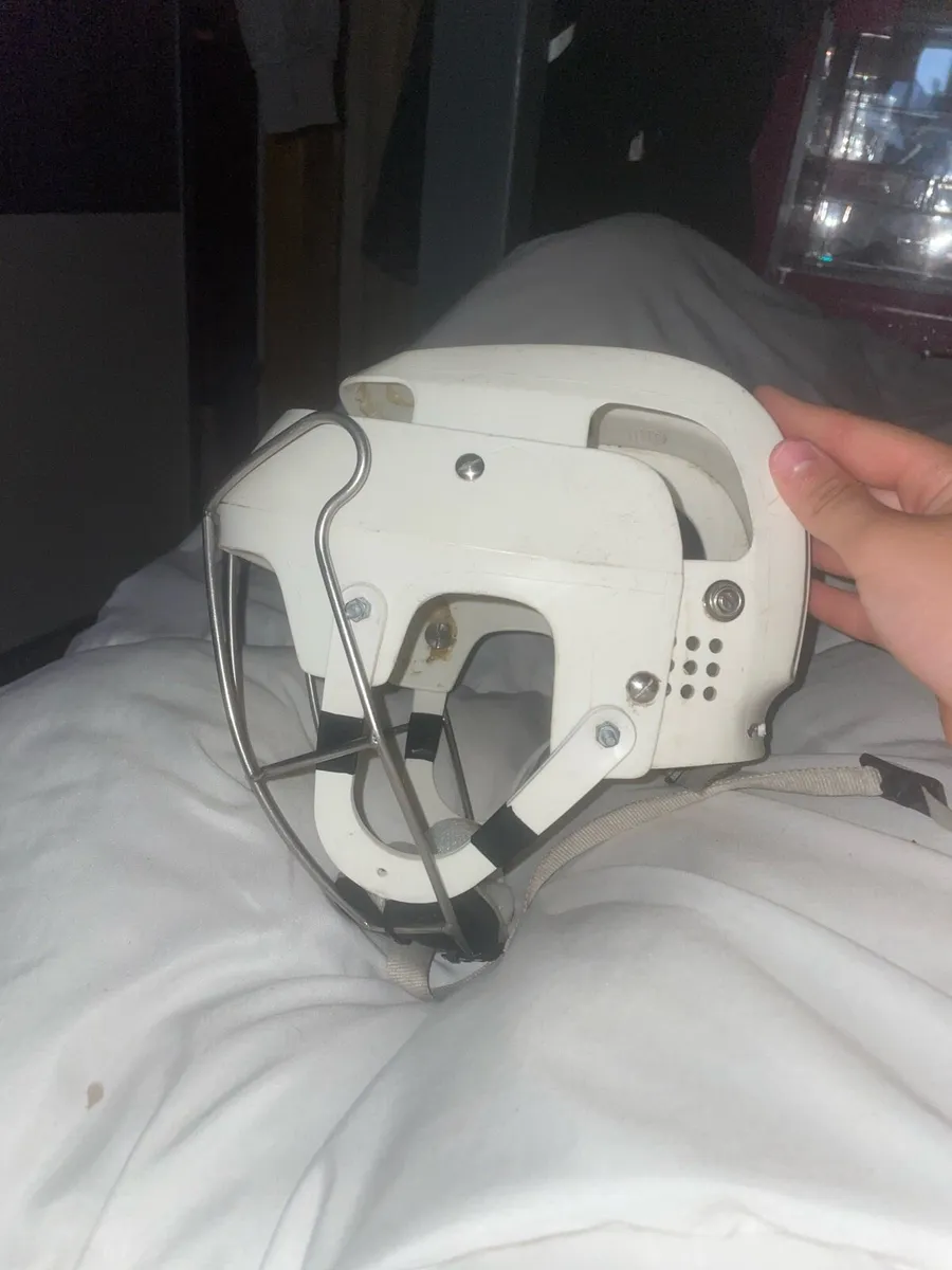 Old style white cooper hurling helmet - Image 4