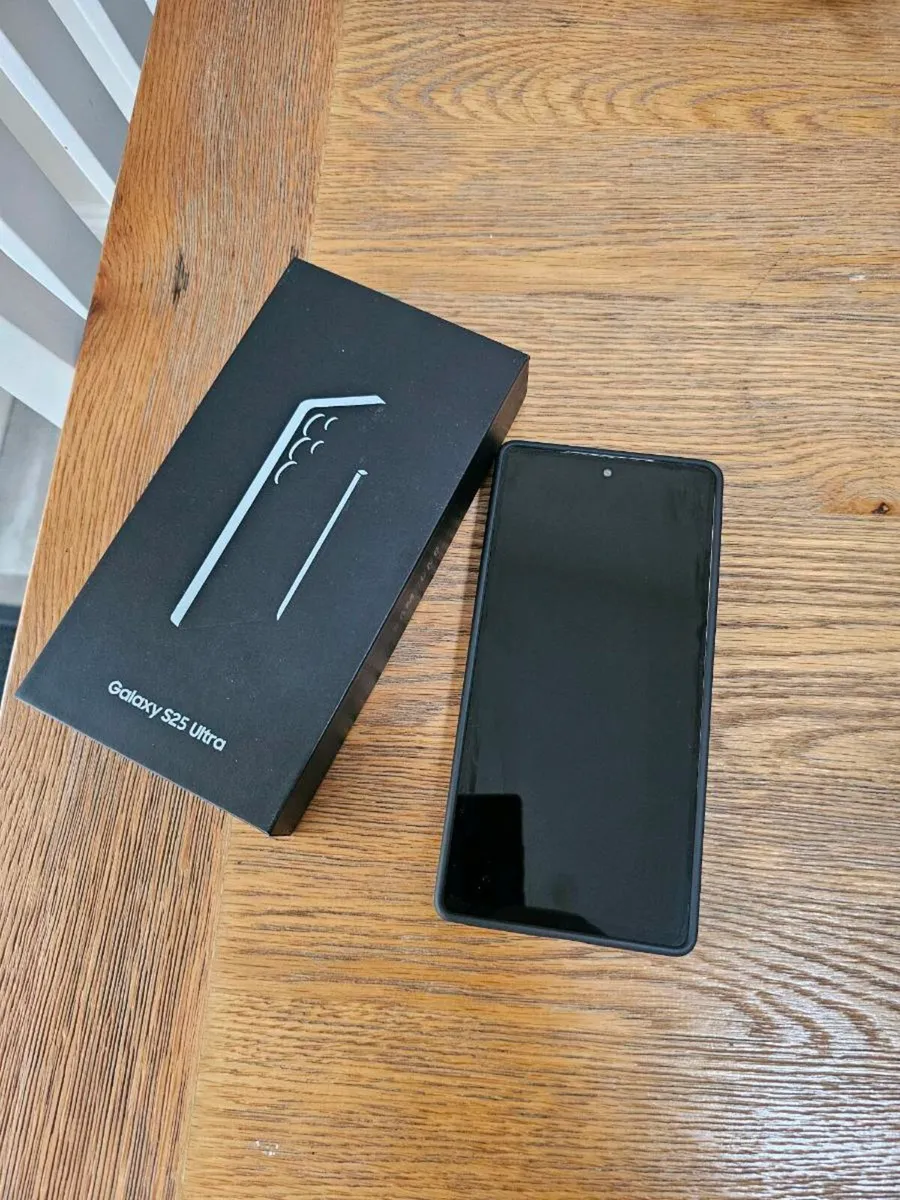 Fake Samsung S25 Ultra - Image 1