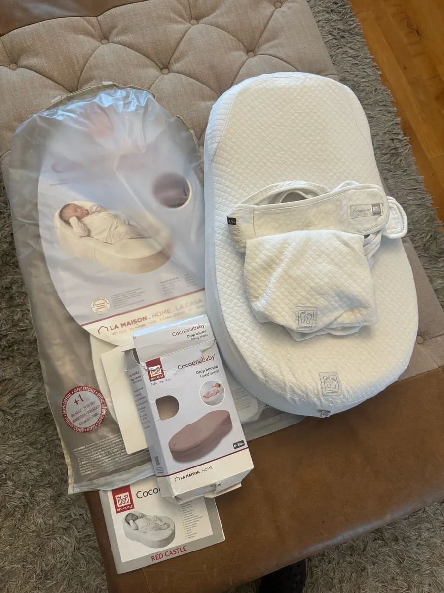 Red Castle Cocoonababy with two fitted sheets - Image 2