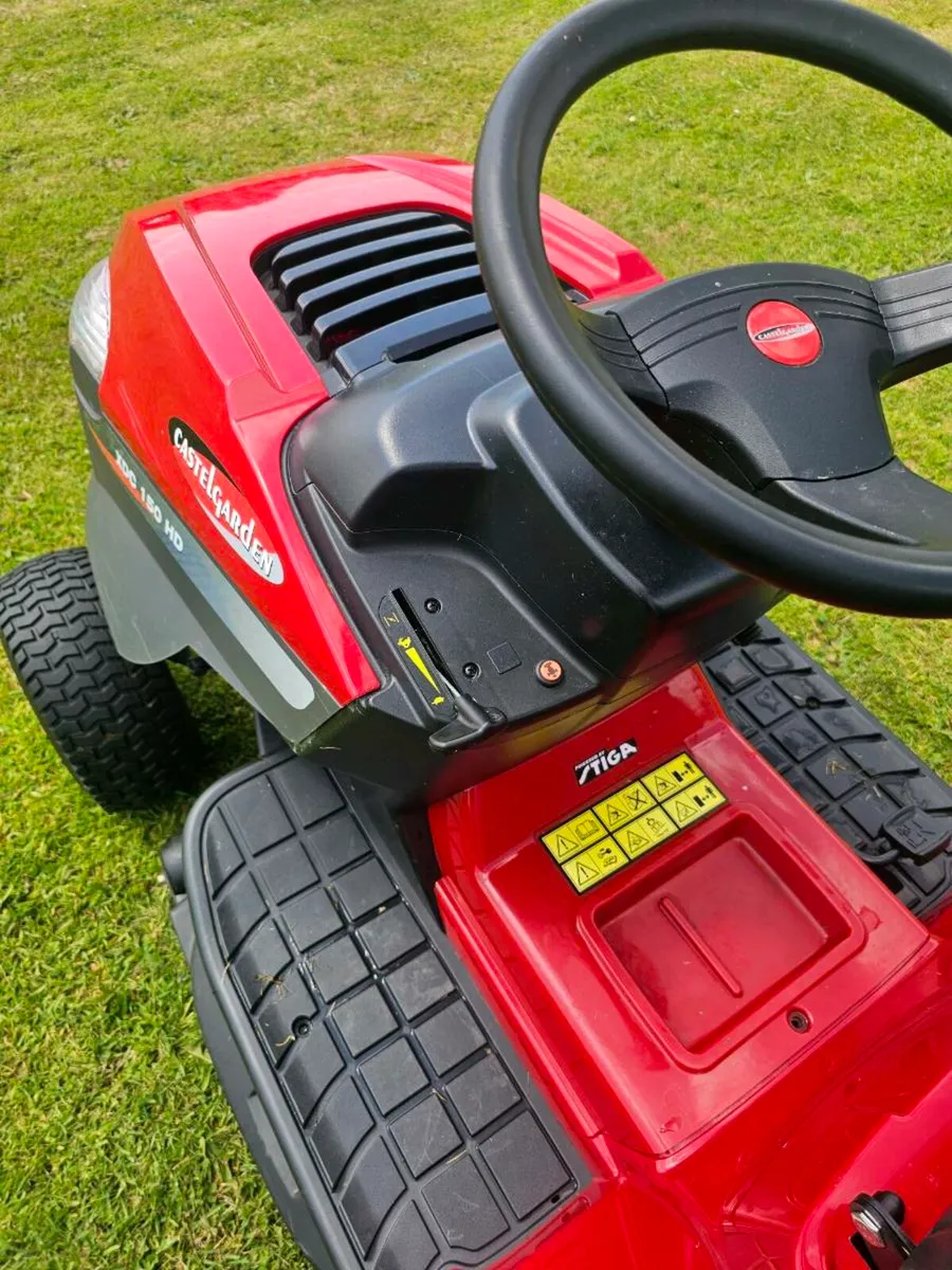 Castlegarden XDC 150 ride on mower - Image 3