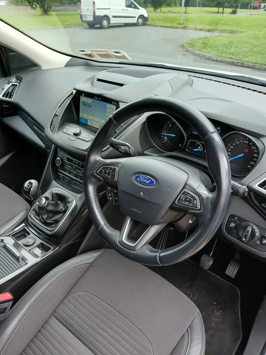 Ford Kuga 2019 - Image 4
