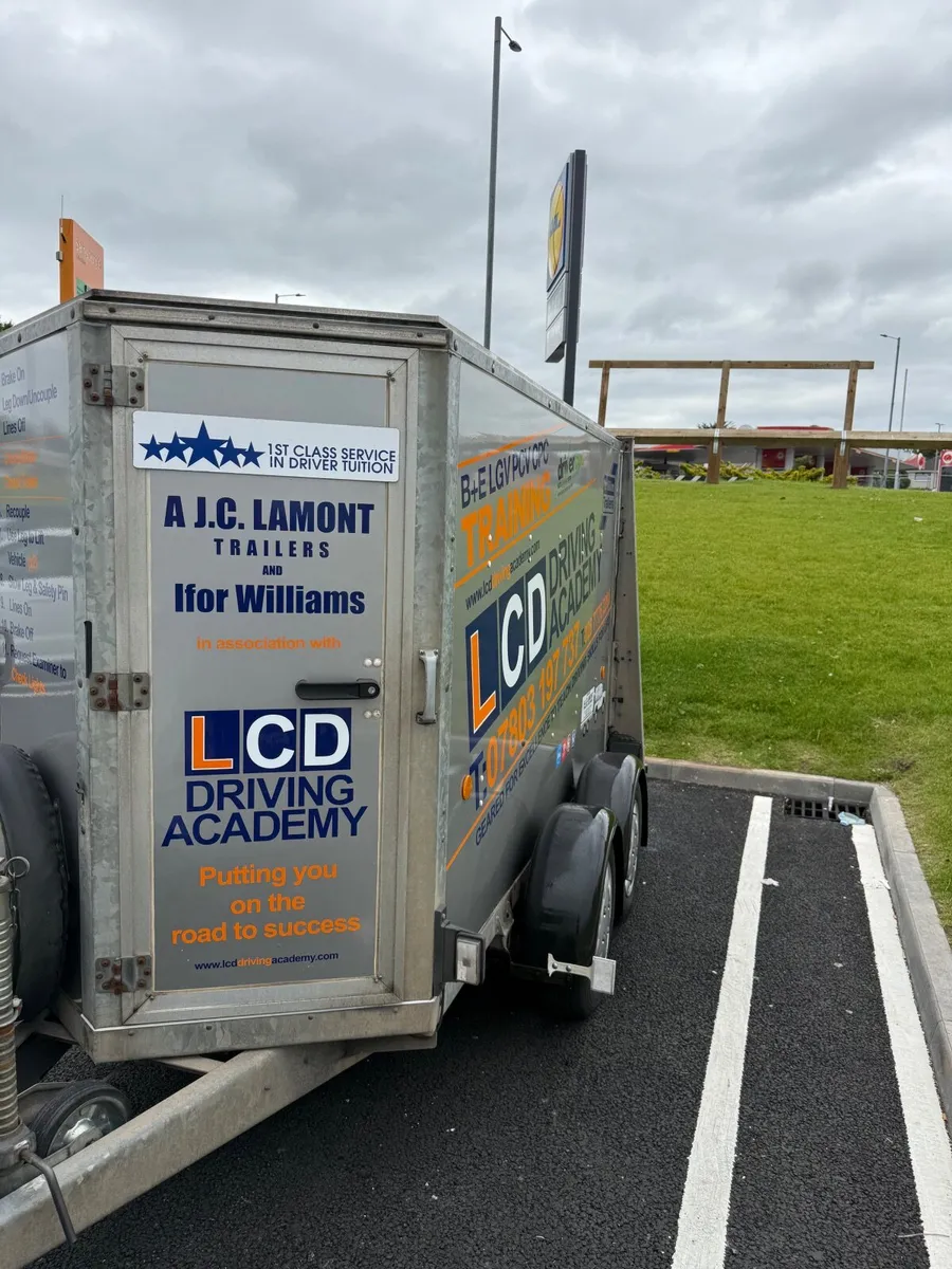 Box Trailer - Image 1