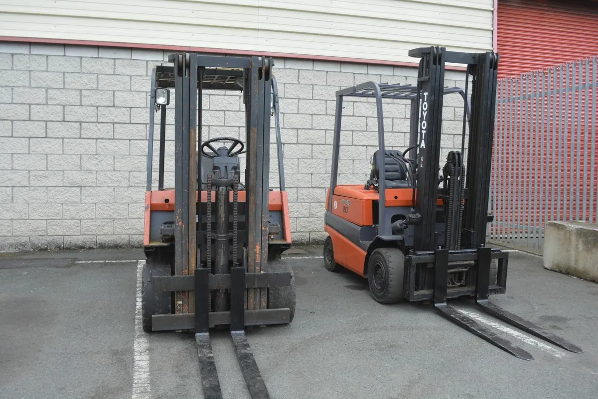Toyota forklift FBM20 72v electric - Image 2