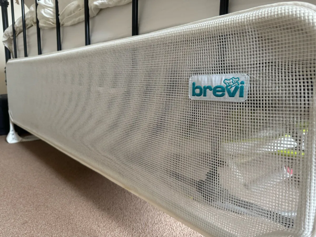 Extra long kids bed rail - Image 2