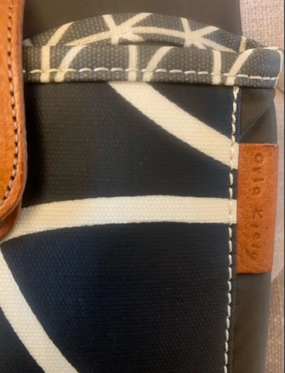 Orla Kiely Baby Bag and Changing Mat - Image 2