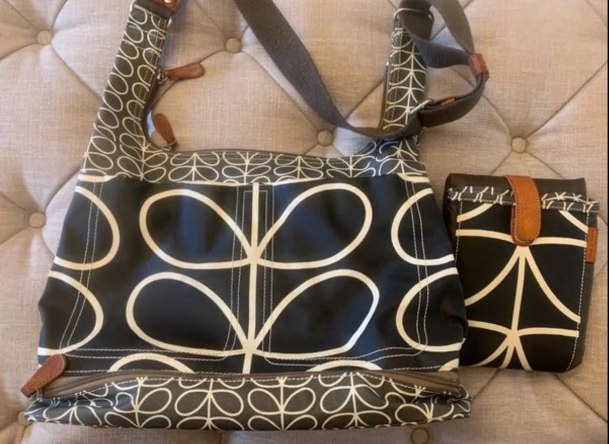 Orla Kiely Baby Bag and Changing Mat - Image 3