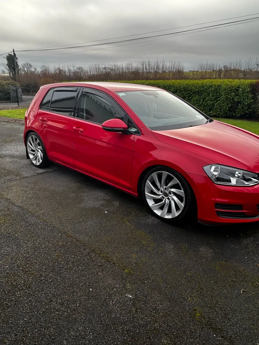 VW MK7 Bluemotion Golf 1.6 - Image 2