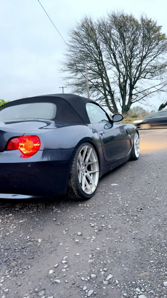BMW z4 3.0 - Image 1