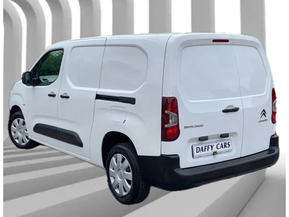 Citroen Berlingo LX Bluehdi 100 LWB 3DR - Image 3