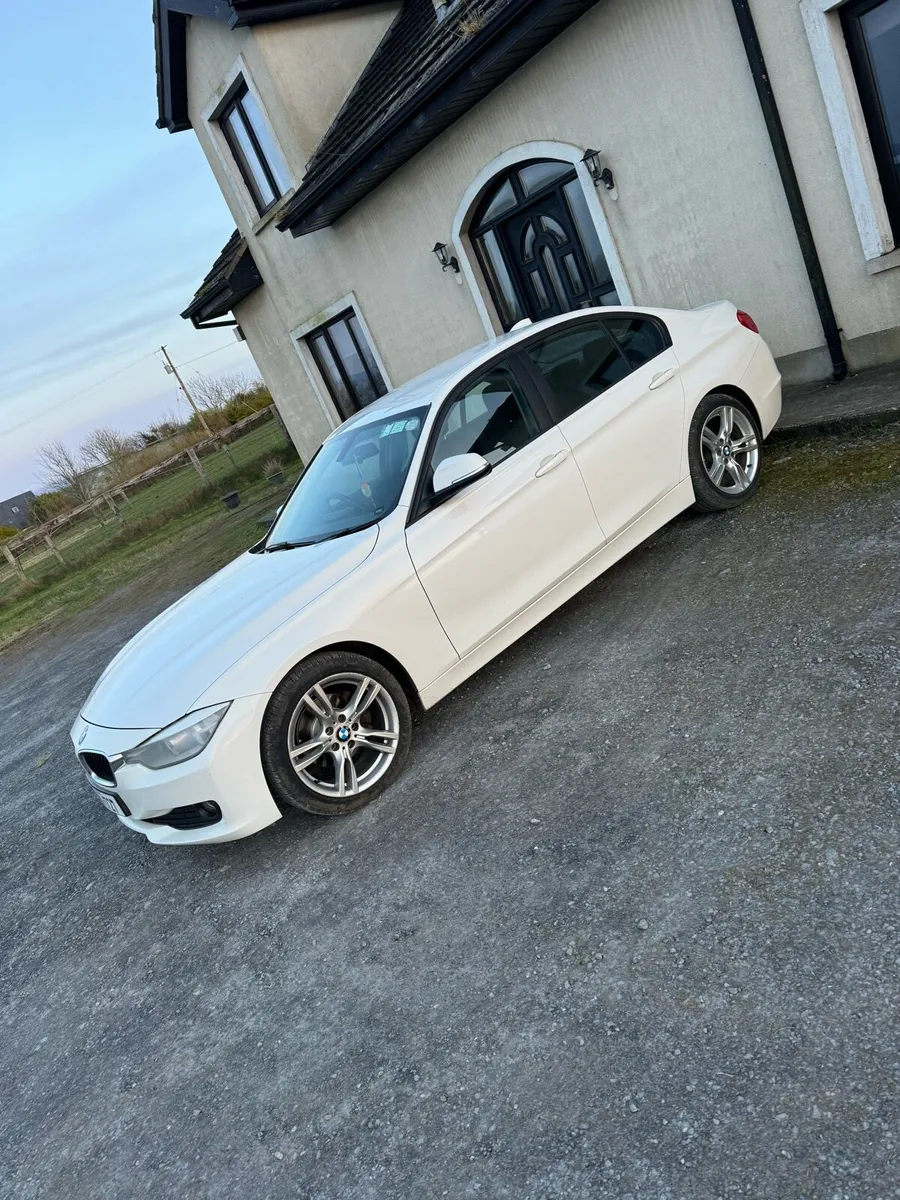 BMW 320d AUTOMATIC - Image 1