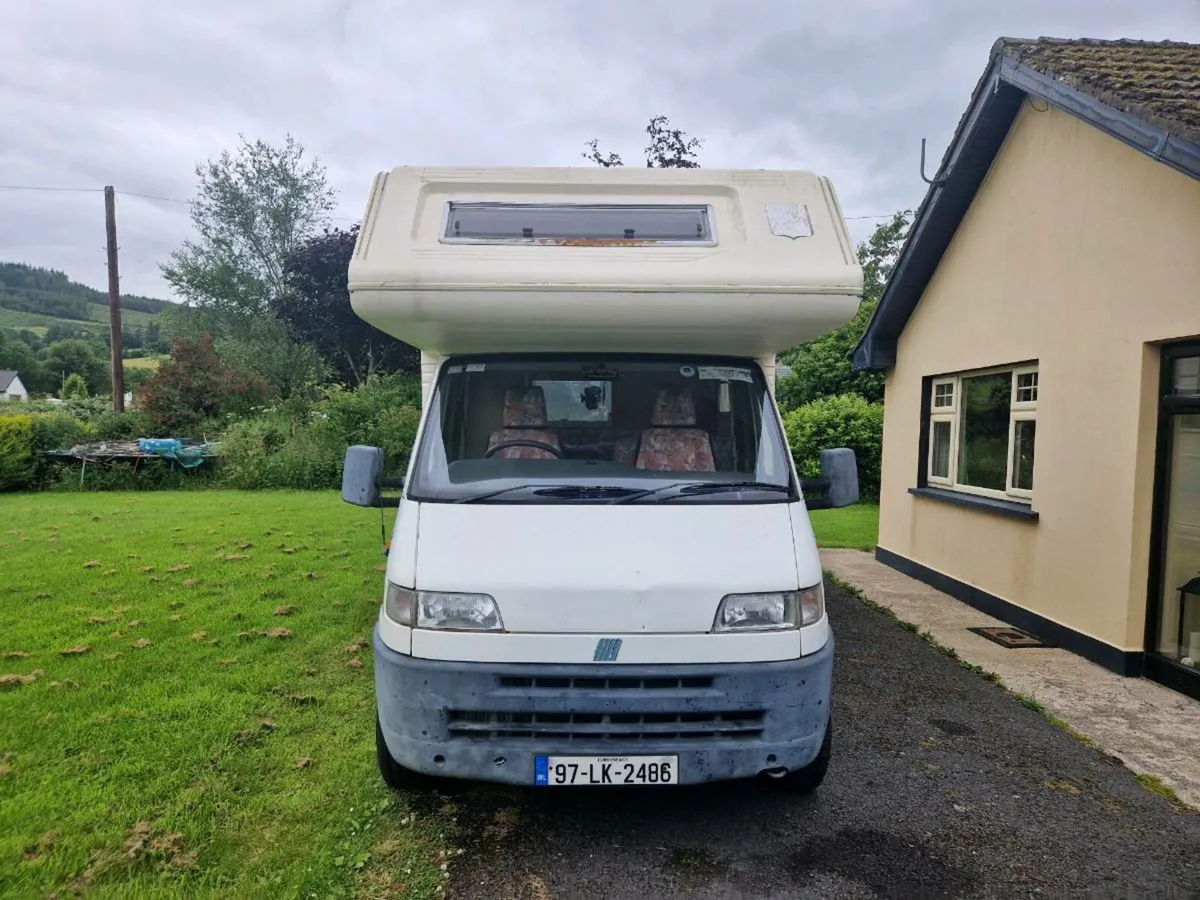 Camper van - Image 2
