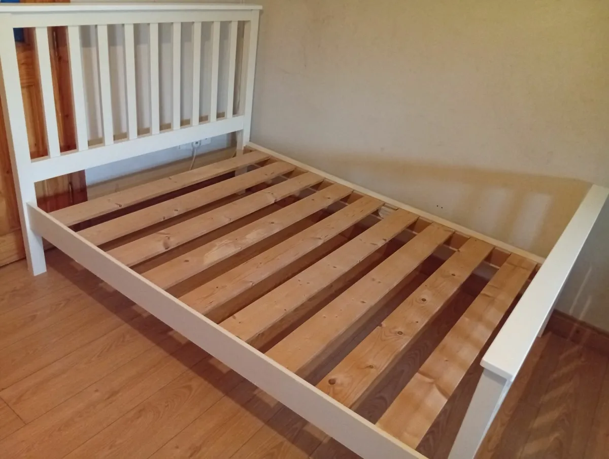 White Quality Sturdy double size bed frame - Image 3