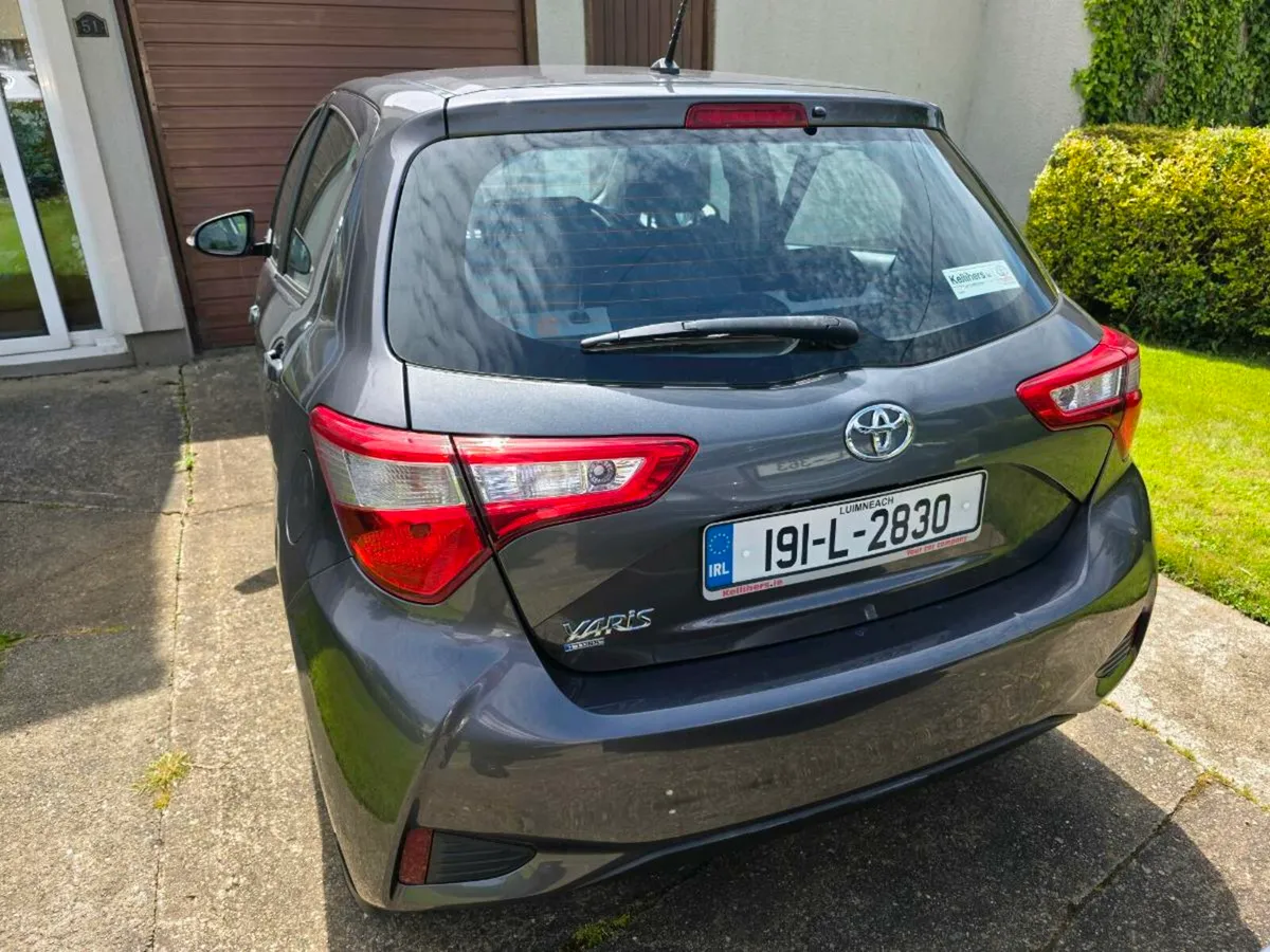 TOYOTA YARIS LUNA 1.0 PETROL - Image 2