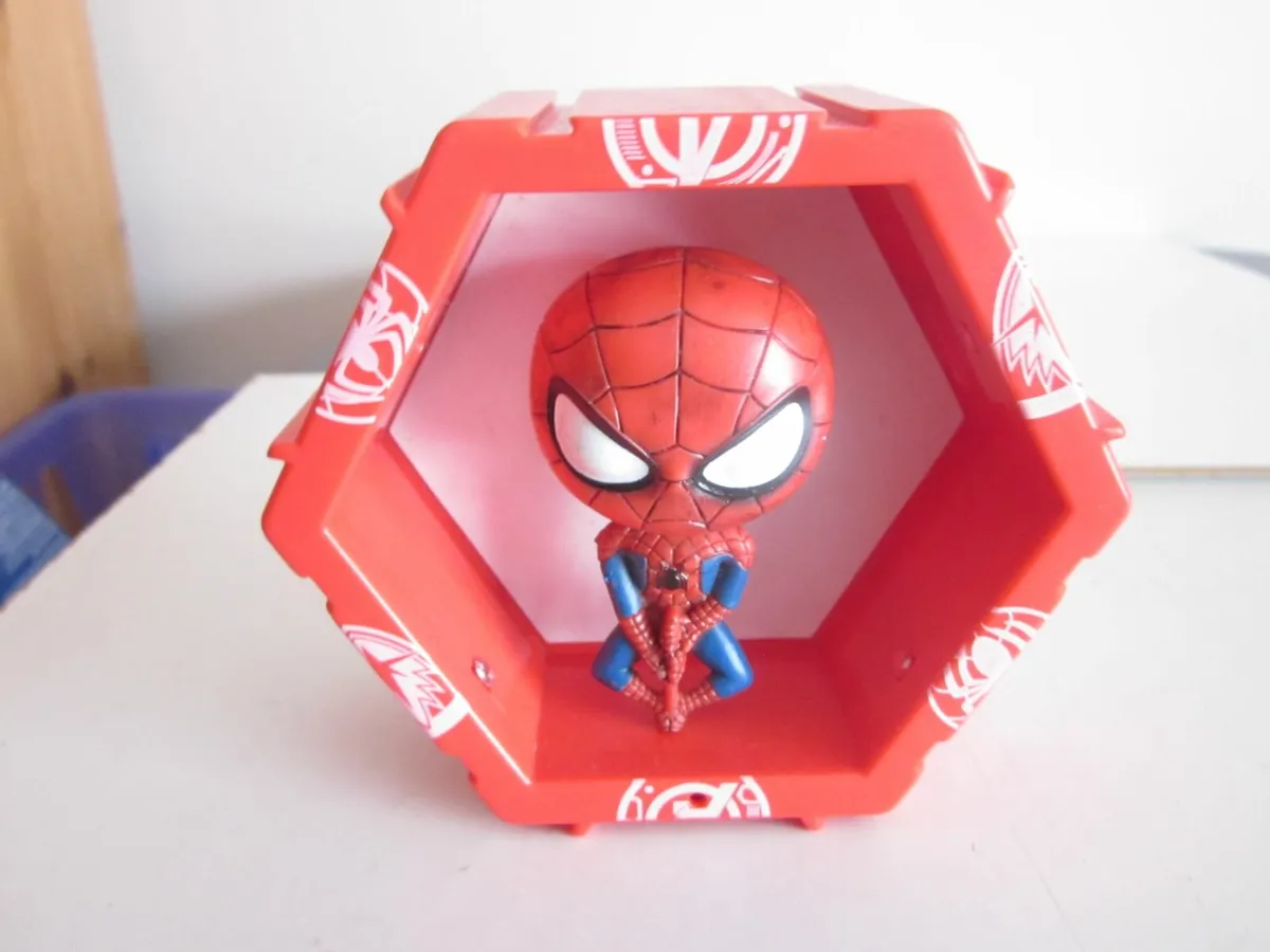 WOW! POD Marvel Spiderman led figure. - Image 1