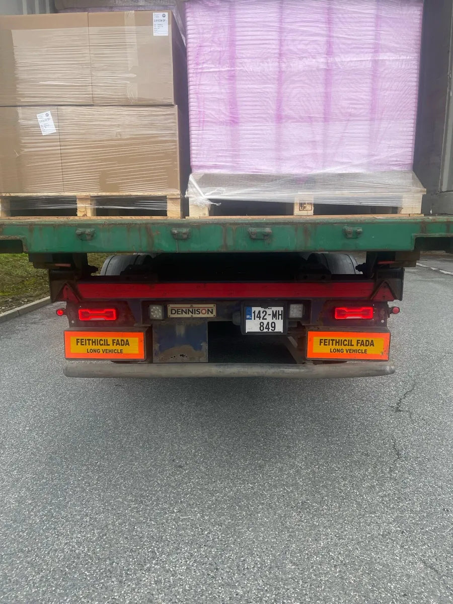2006 sliding Skelly trailer - Image 1