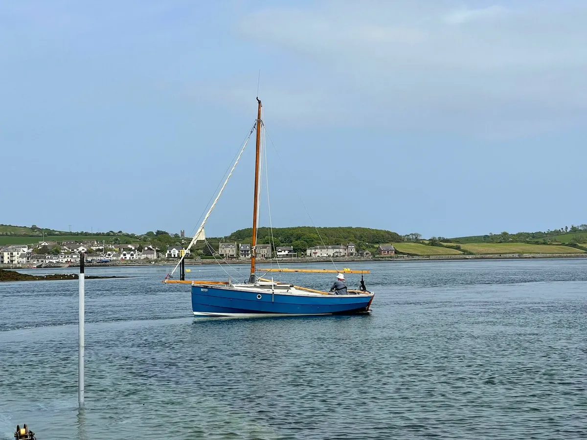 Cornish crabbers shrimper 19 sailing boat and trai - Image 3