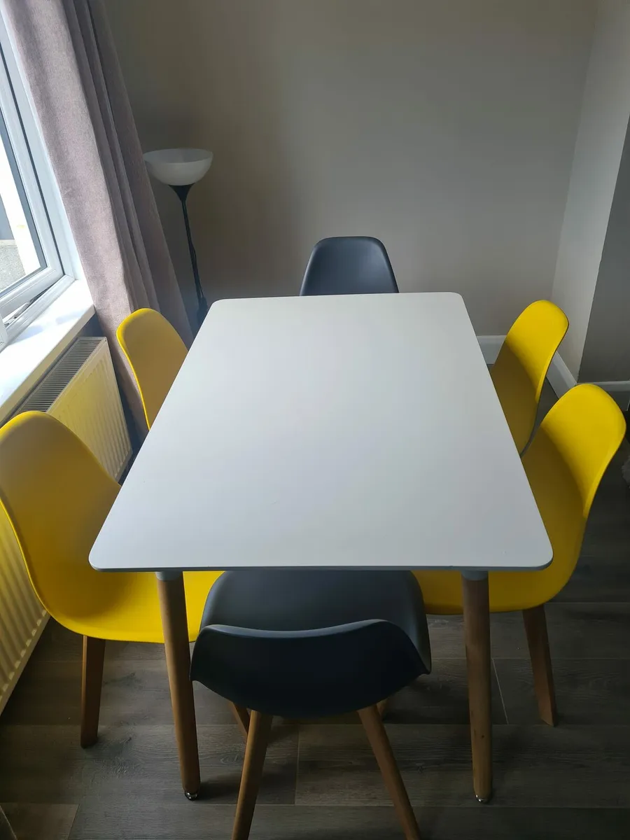 Table and Chairs - Image 1