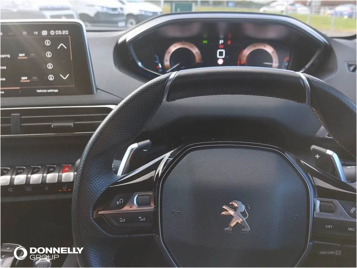 Peugeot 3008 2.0 Bluehdi 180 GT Line Premium 5dr - Image 4