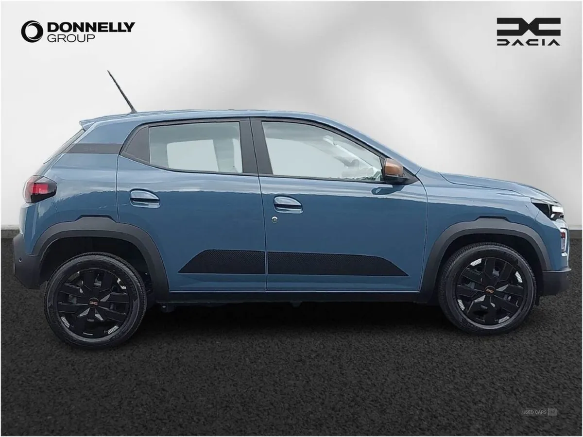 Dacia Spring 27kwh Extreme 65 48kw 5dr Auto - Image 3