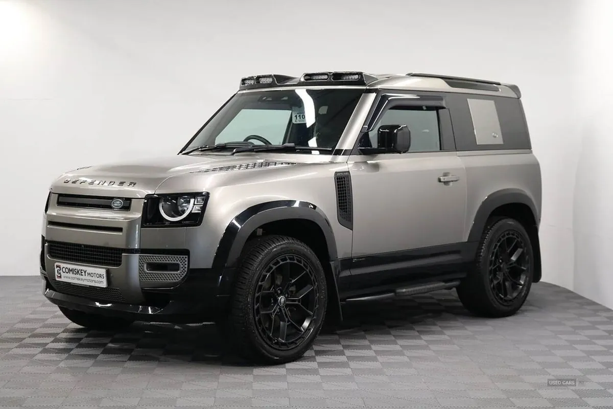 Land Rover Defender 90 D250 Mhev X-dynamic S - Image 3