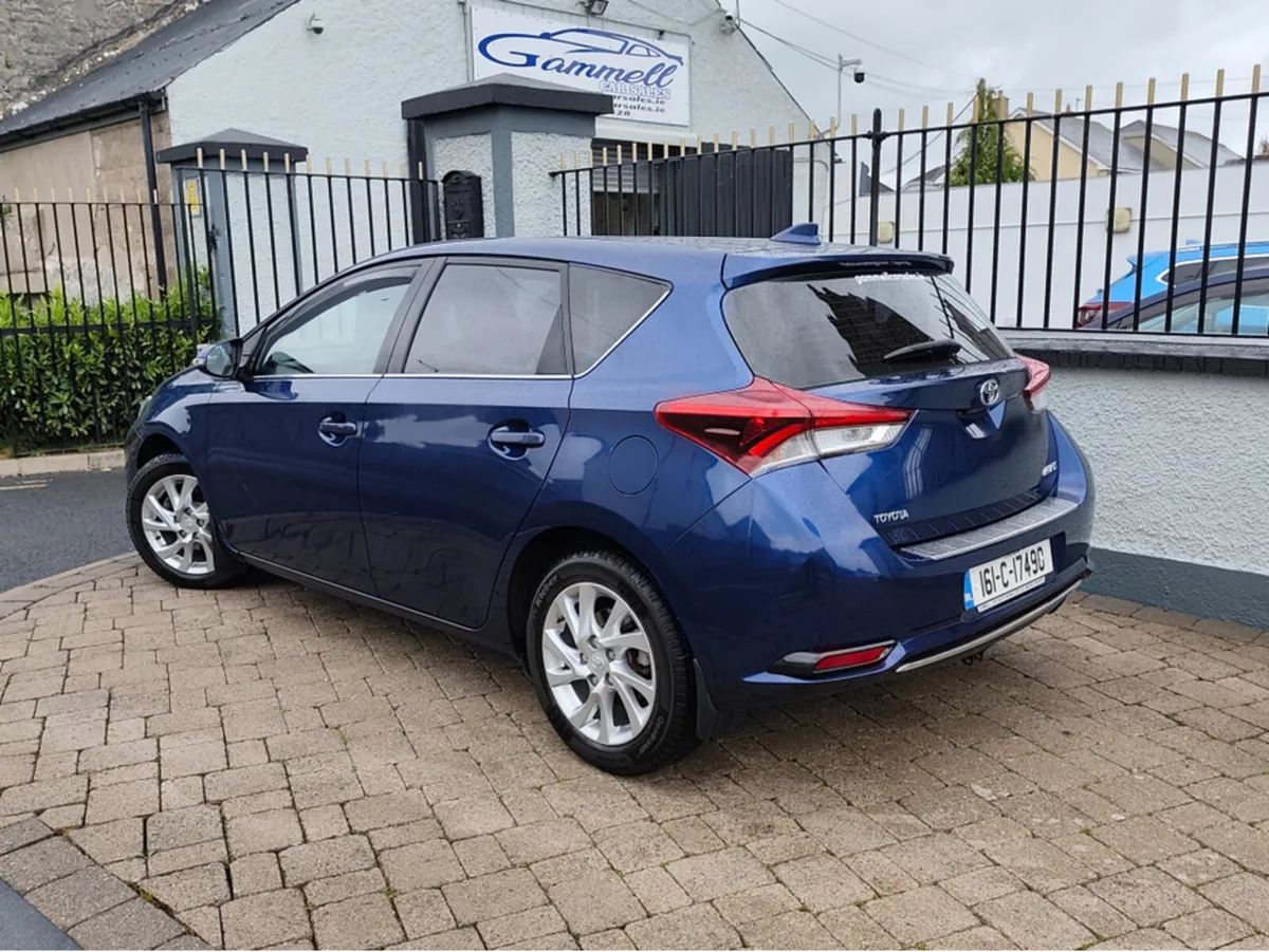 Toyota Auris 1.2T ICON 114BHP 5DR - Image 4