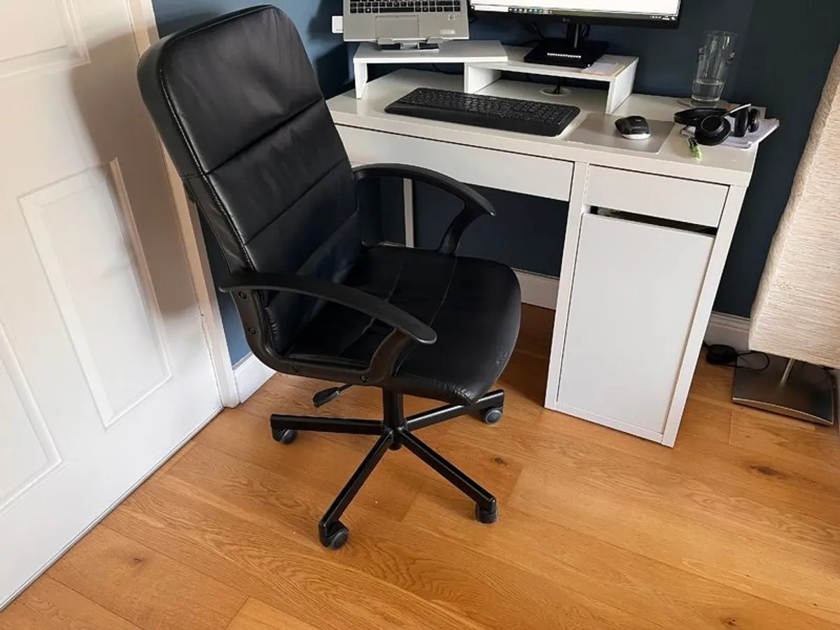 Office Desk & Chair - Image 2