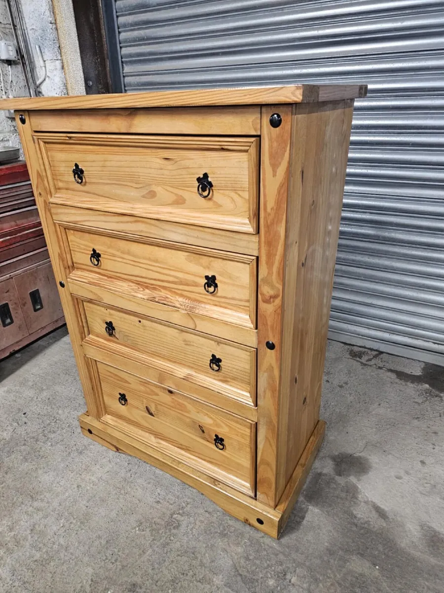 chest of drawers - Image 1