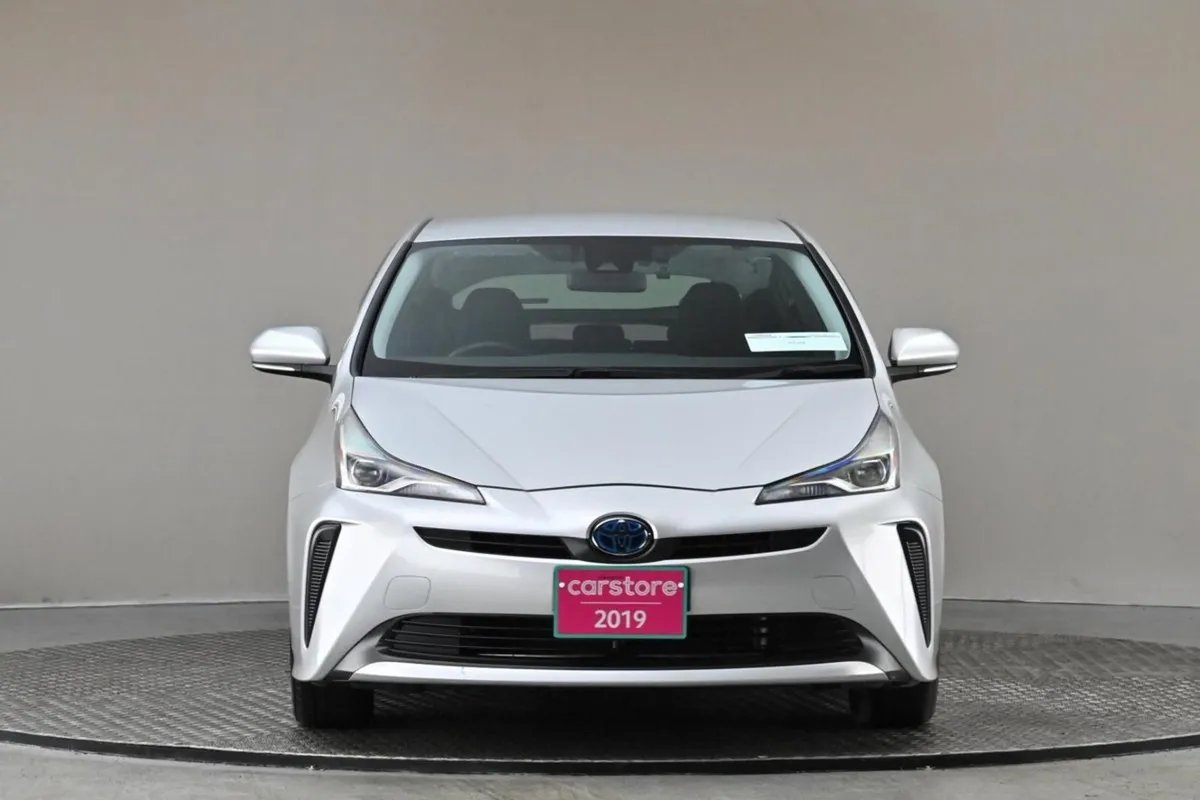 Toyota Prius 1.8 Hybrid Face Lift Model reverse C - Image 2