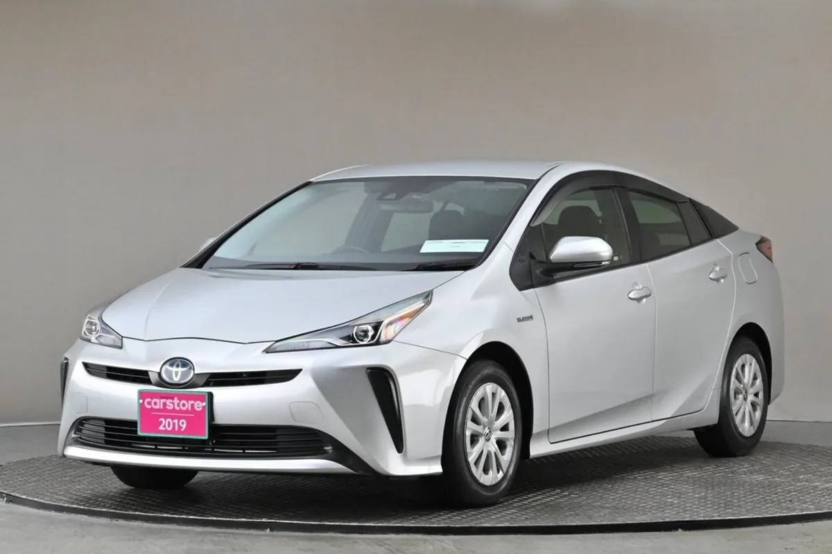 Toyota Prius 1.8 Hybrid Face Lift Model reverse C - Image 3