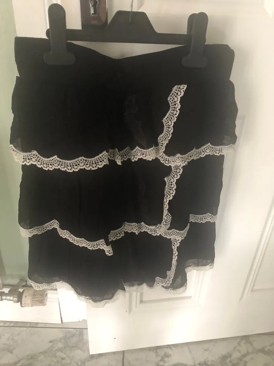 Ladies skirt - Image 1