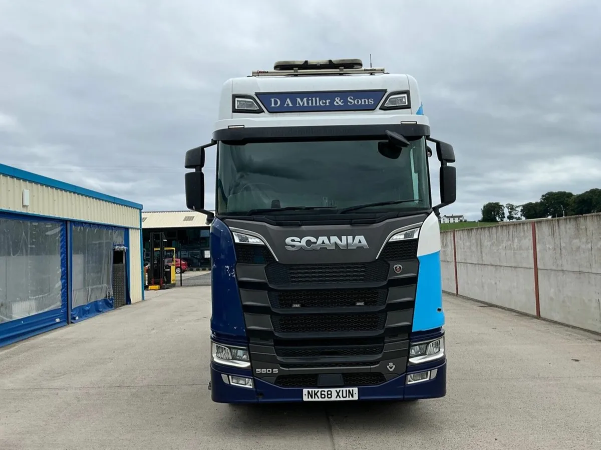 SCANIA S580 V8 6X2 AUTOMATIC TRACTOR UNIT - Image 3