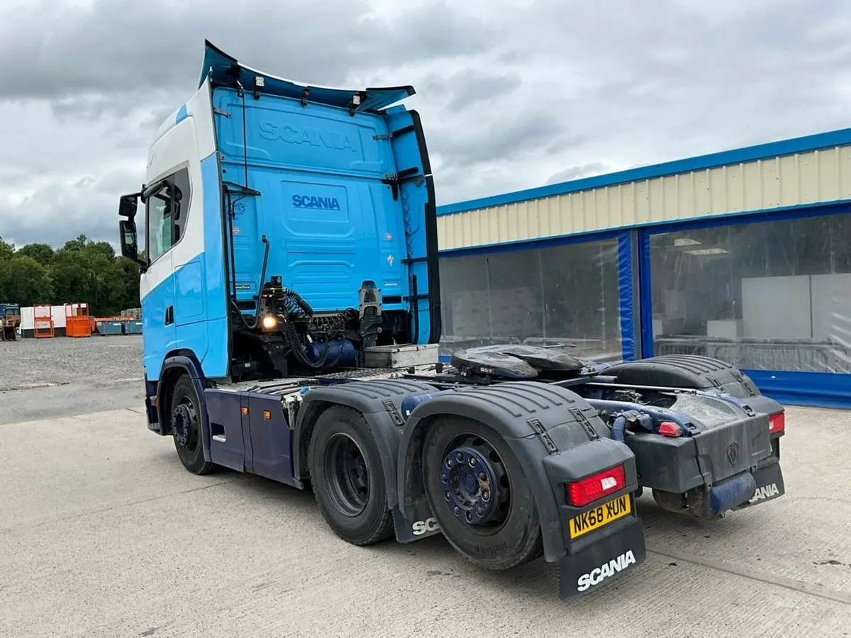 SCANIA S580 V8 6X2 AUTOMATIC TRACTOR UNIT - Image 4