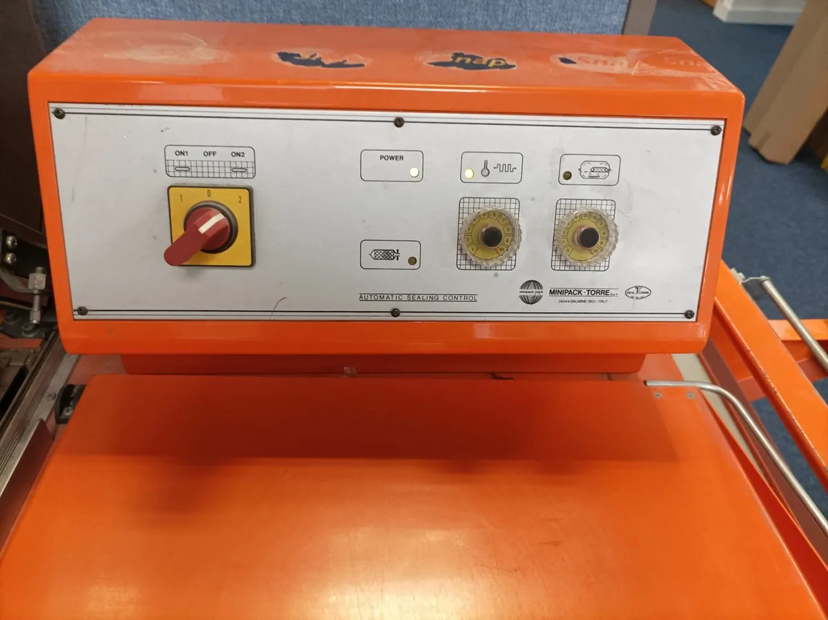 Minipack - Torre, shrink wrapping machine - Image 4