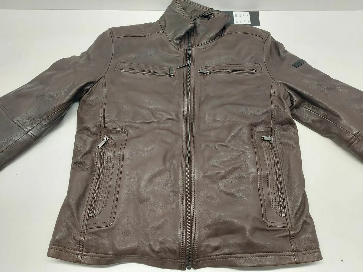 Clothing & Footwear Auction - Image 4