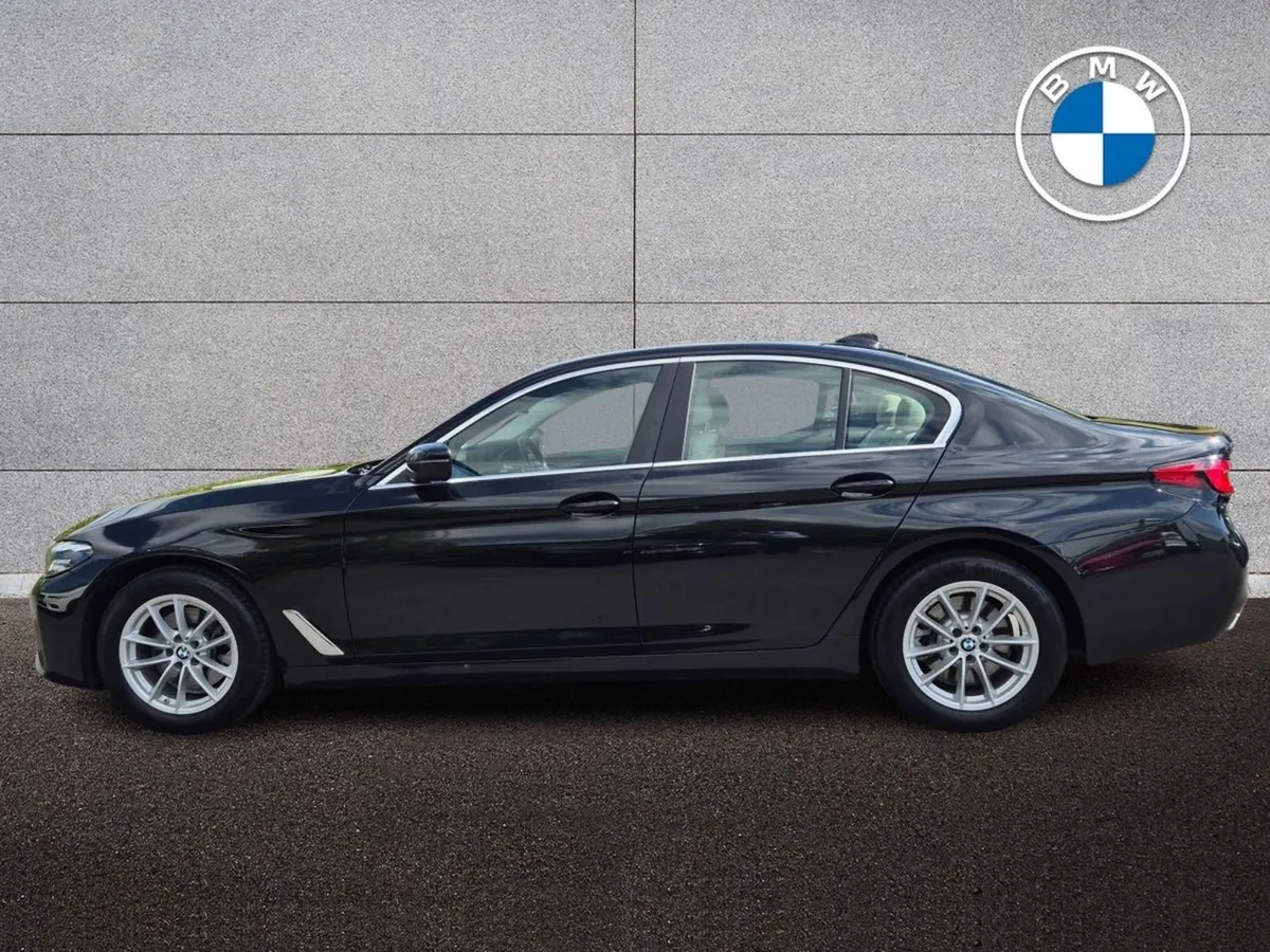 BMW 5 Series 520d SE Saloon - Image 3