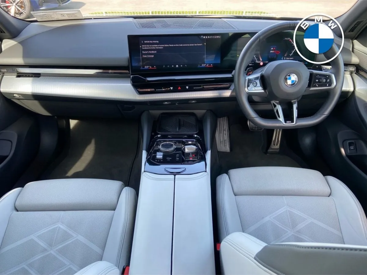 BMW 5 Series 520i M Sport Pro Saloon - Image 4